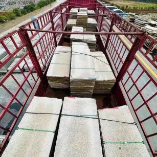 忻州 黄金麻花岗岩荔枝面，光面毛板装车完成