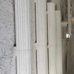 忻州 花岗岩厂家带你看白麻花岗岩门楼大柱柱皮