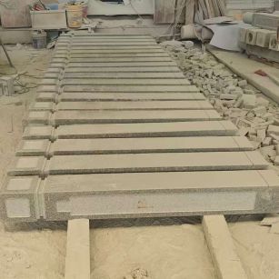 忻州 芝麻白异形加工雕刻-栏杆大柱，方柱