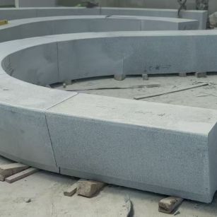 忻州 芝麻白花岗岩光面弧形坐凳