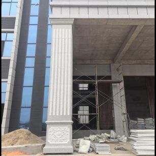 忻州 芝麻白光面花岗岩门楼大柱（罗马柱）配雕花底座