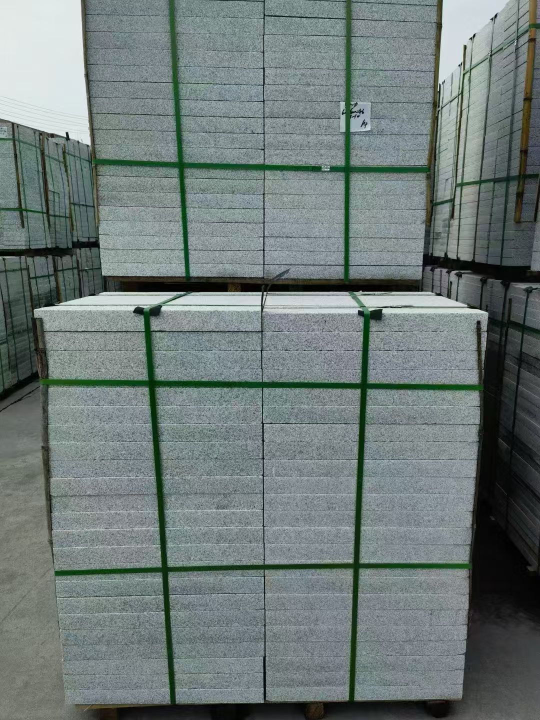 忻州 芝麻白火烧，园林广场市政工程地铺石，1.8~5.0厚均有现货