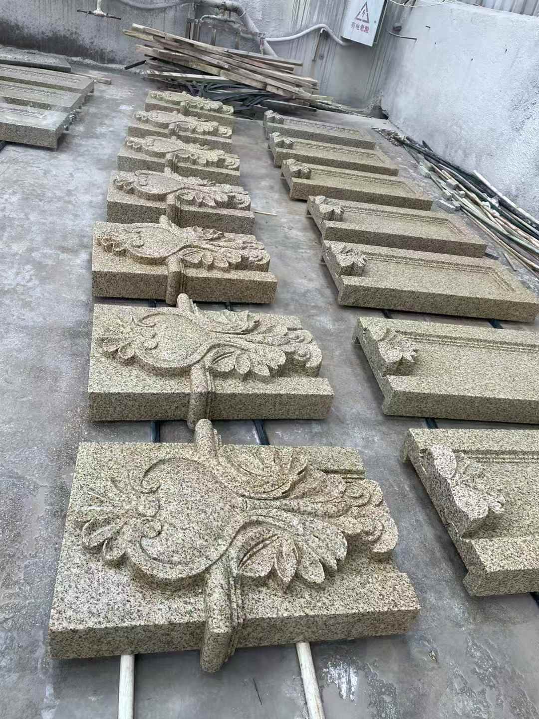 忻州 黄金麻花岗岩别墅外墙雕刻板