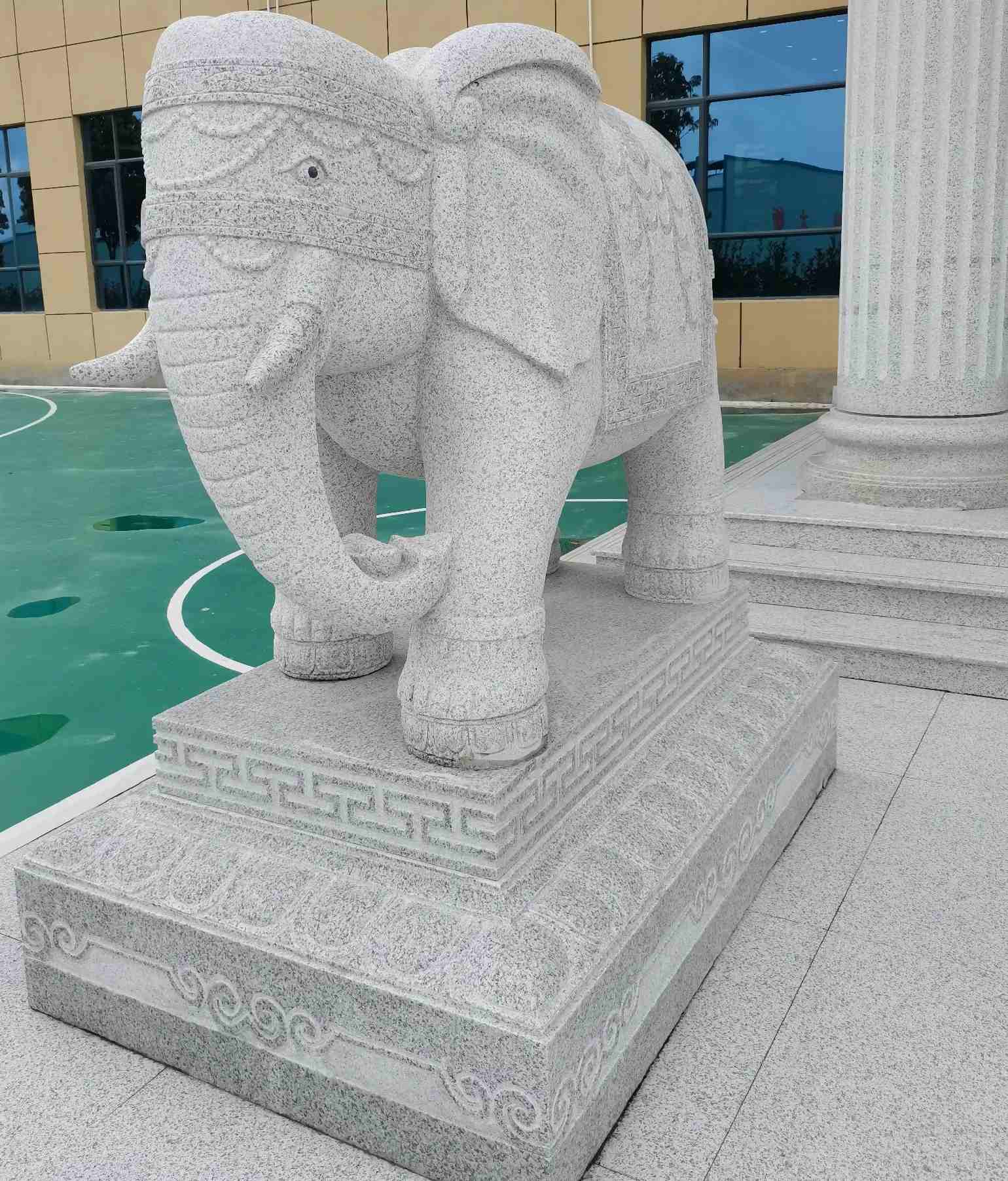 忻州 白麻花岗岩动物异形石雕-大象