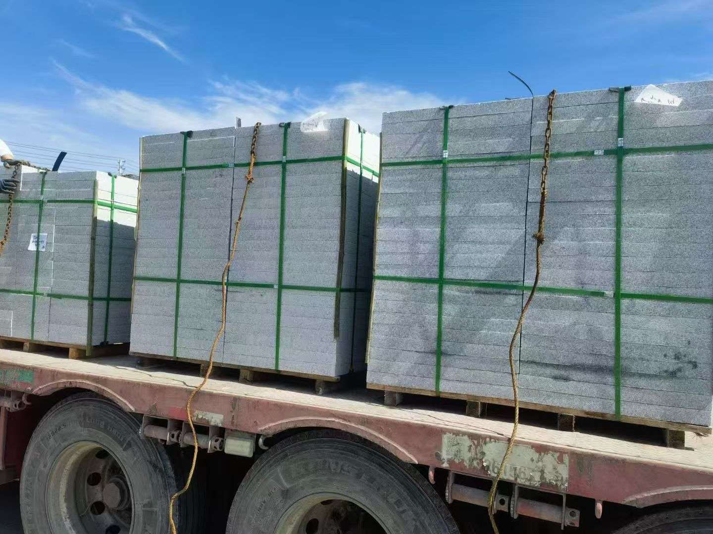 忻州 芝麻白花岗岩地铺石装车日常