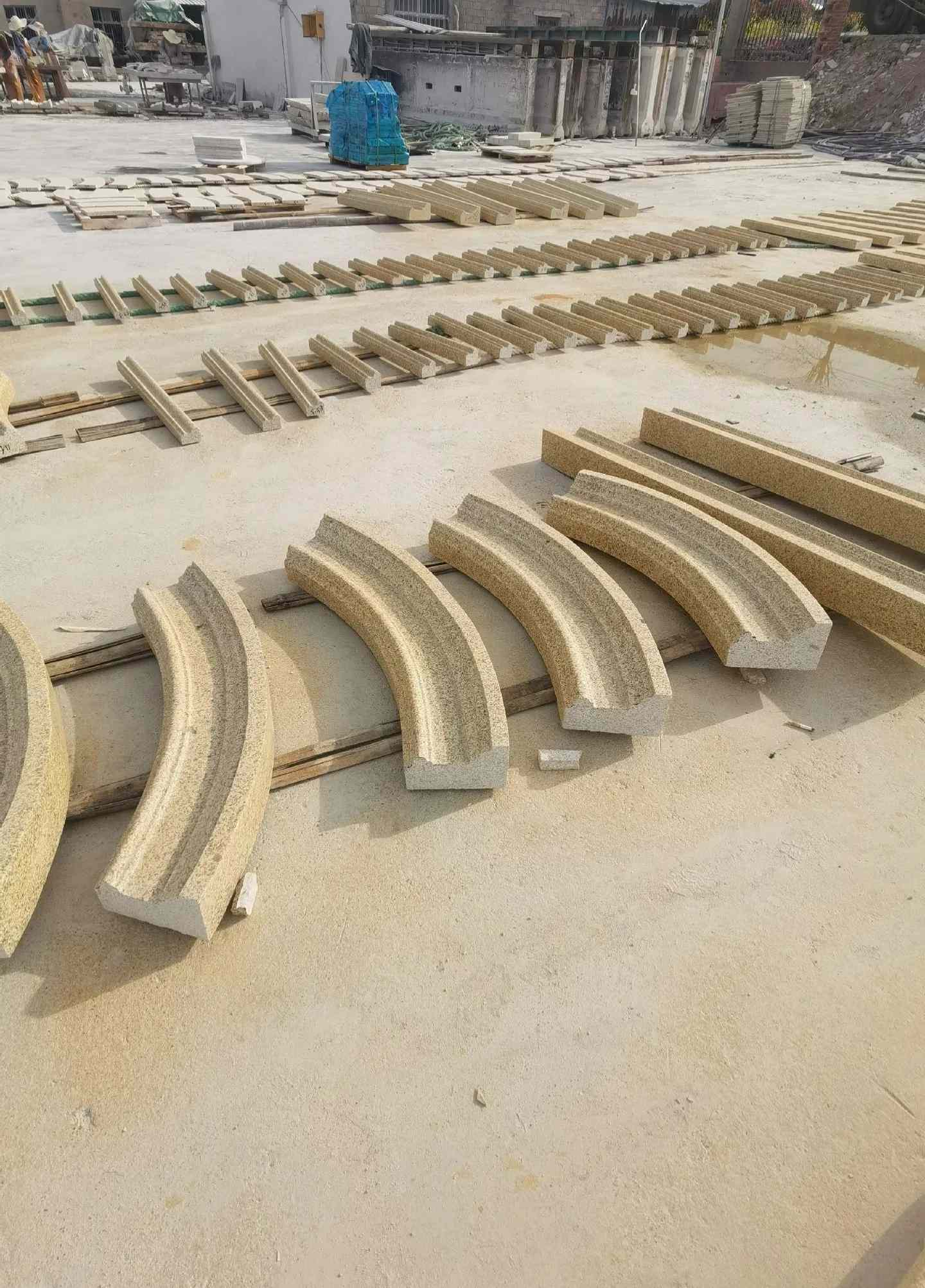 忻州 黄金麻花岗岩别墅线条