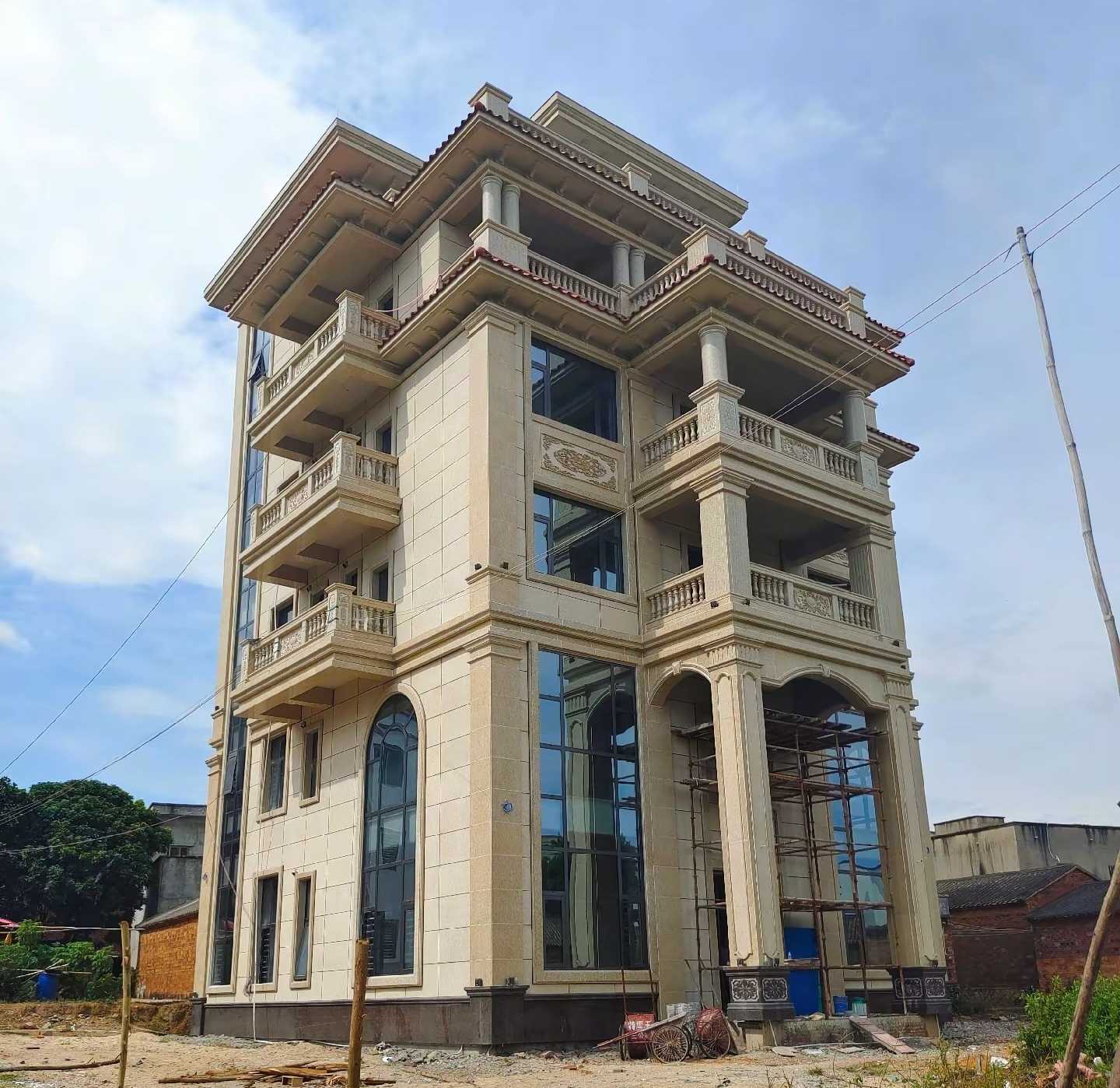 忻州 黄金麻花岗岩石材别墅外墙干挂搭配（雕花栏杆花瓶柱门楼罗马柱）