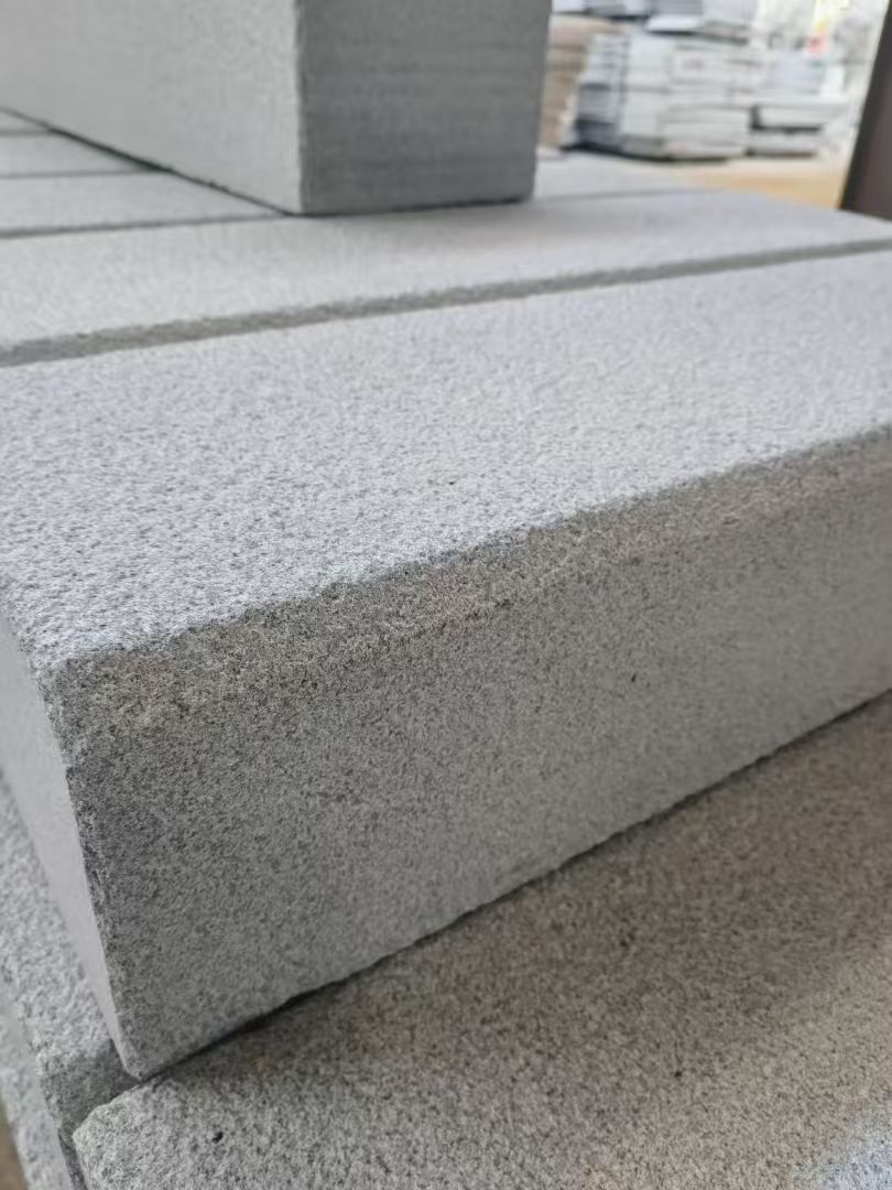 忻州 芝麻灰荔枝面路沿石