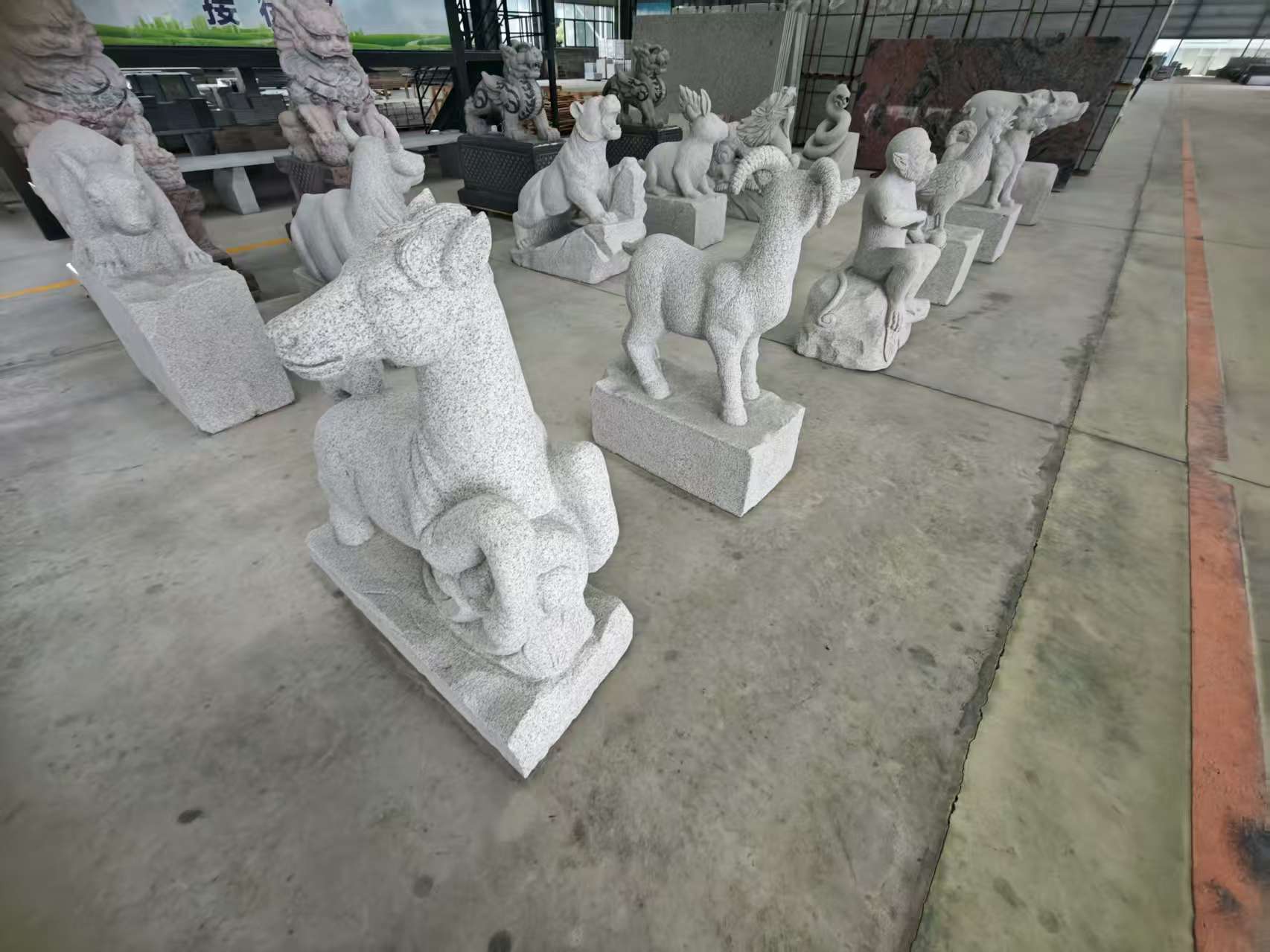 忻州 芝麻白花岗岩造型立体雕刻——十二生肖