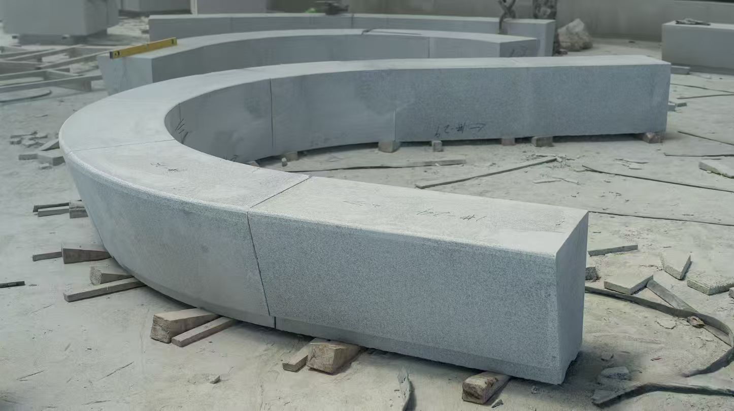 忻州 芝麻白花岗岩光面弧形坐凳